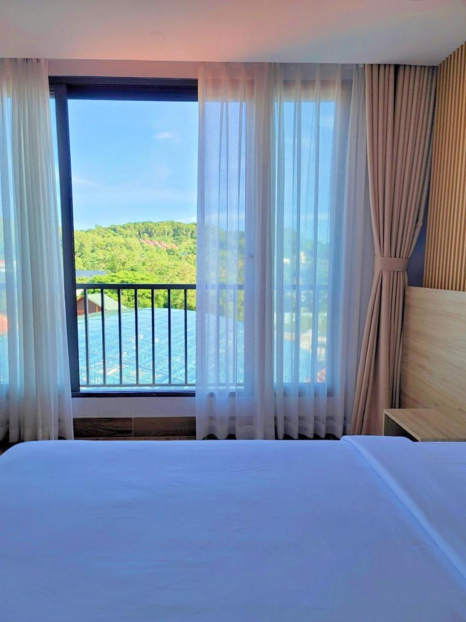 Rosetta Hotel Phu Quoc Exterior photo